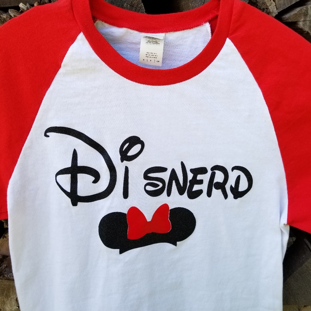 Disney DISNERD T-shirt Womens Small Minnie Mouse 3/4 Sleeve Red Baseball Raglan